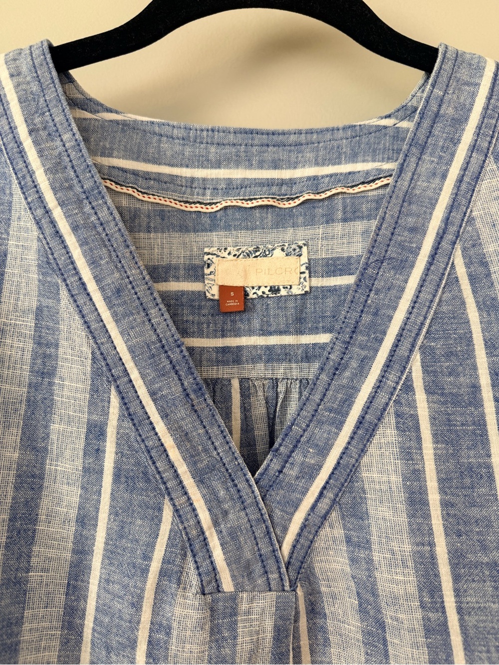 Pilcro Blue and White Striped Woven V-Neck Short Sleeve Henley (Anthropologie) - Picture 3 of 7